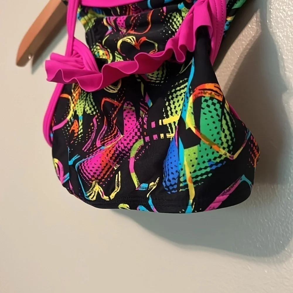 Speedo Two piece bikini Girls size 7, multi color